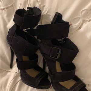 SEXY BLACK BUCKLE STILETTOS